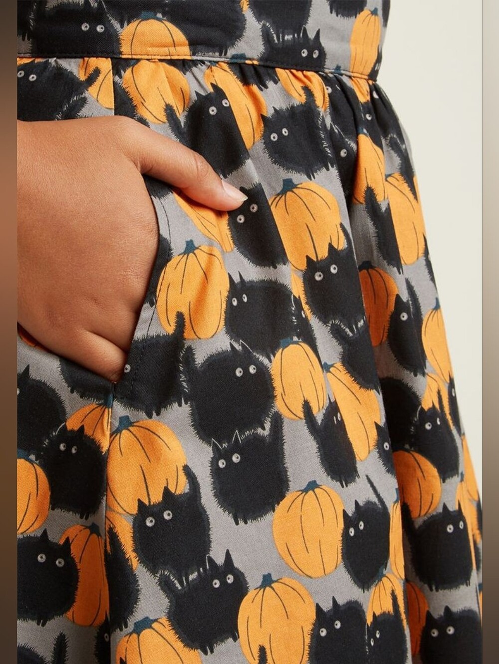 Retrolicous Spooktacular Pumpkin and Cat Print Dress Size 1X - Picture 7 of 12